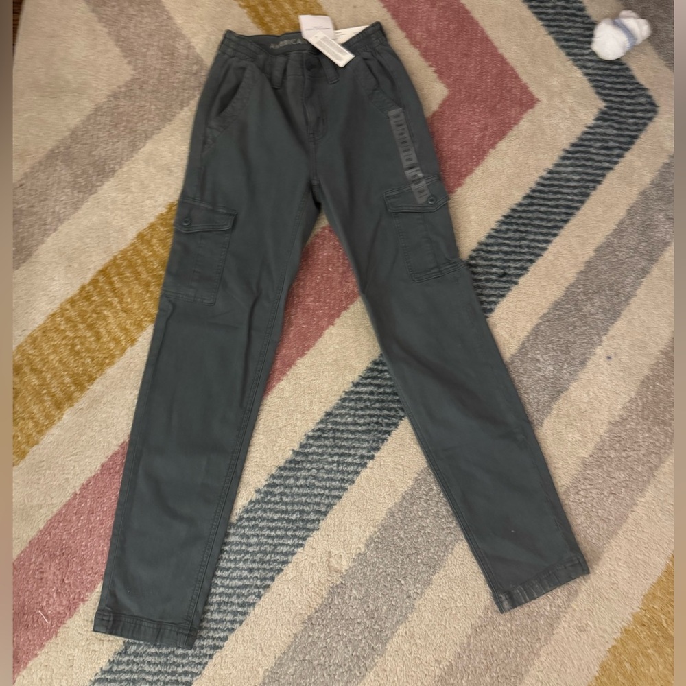 american eagle cargo jeans!